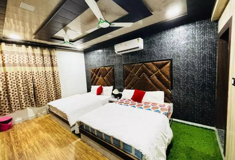 Hotelli Chahat Palace