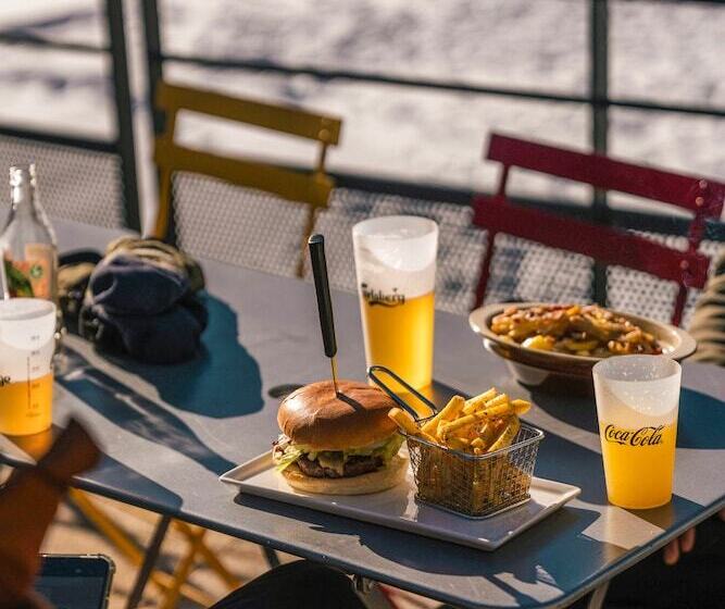 فندق فئة نجمة واحدة Auberge De Piau