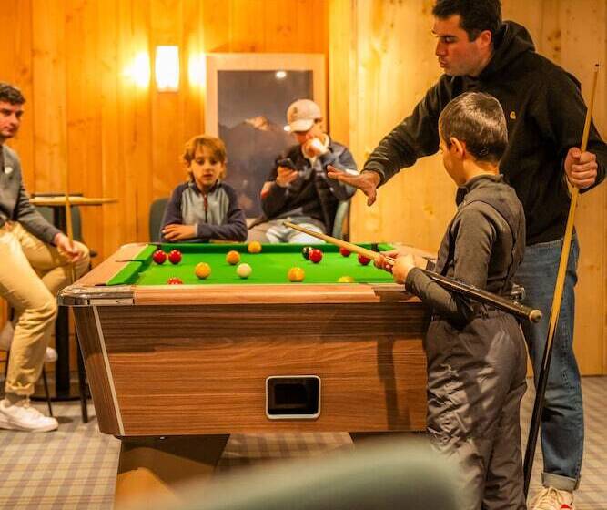 فندق فئة نجمة واحدة Auberge De Piau