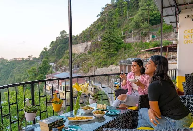 ホテル Artbuzz Mussoorie