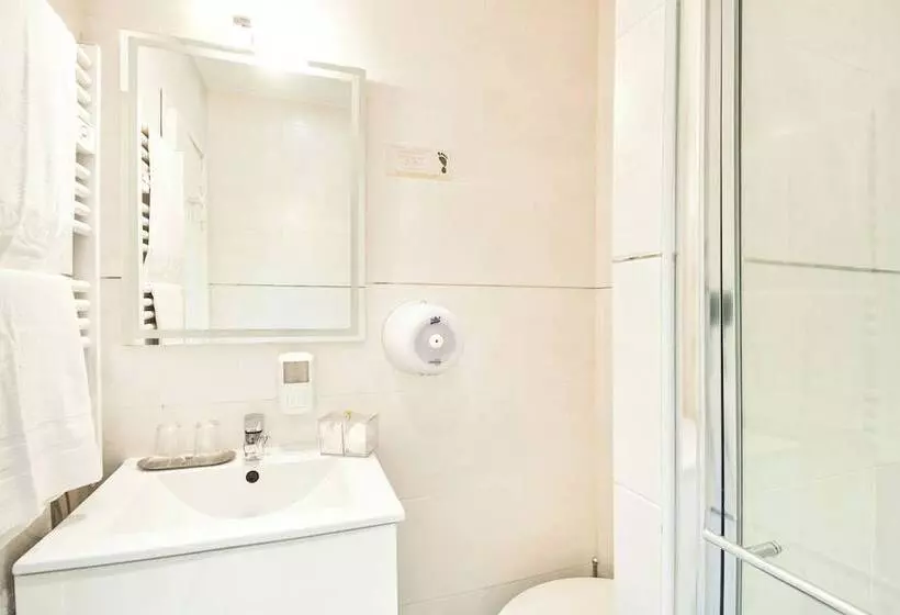 Hotelli Du Vieux Port