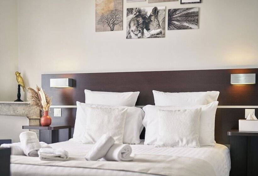 Отель Du Vieux Port