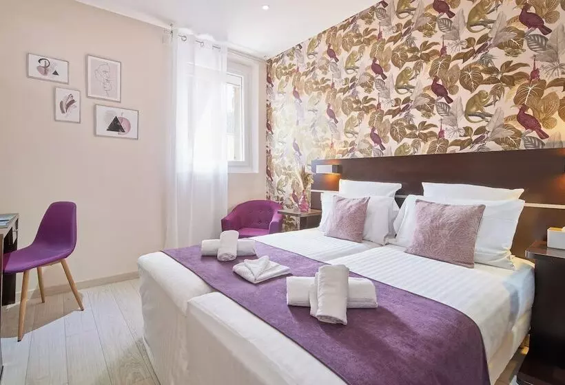 Hotelli Du Vieux Port