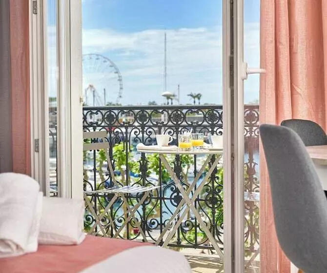 Hotelli Du Vieux Port