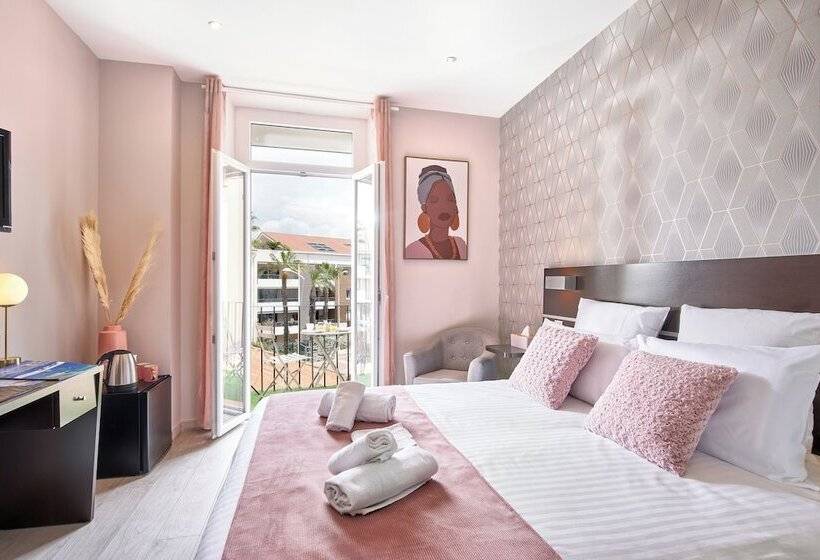 Отель Du Vieux Port