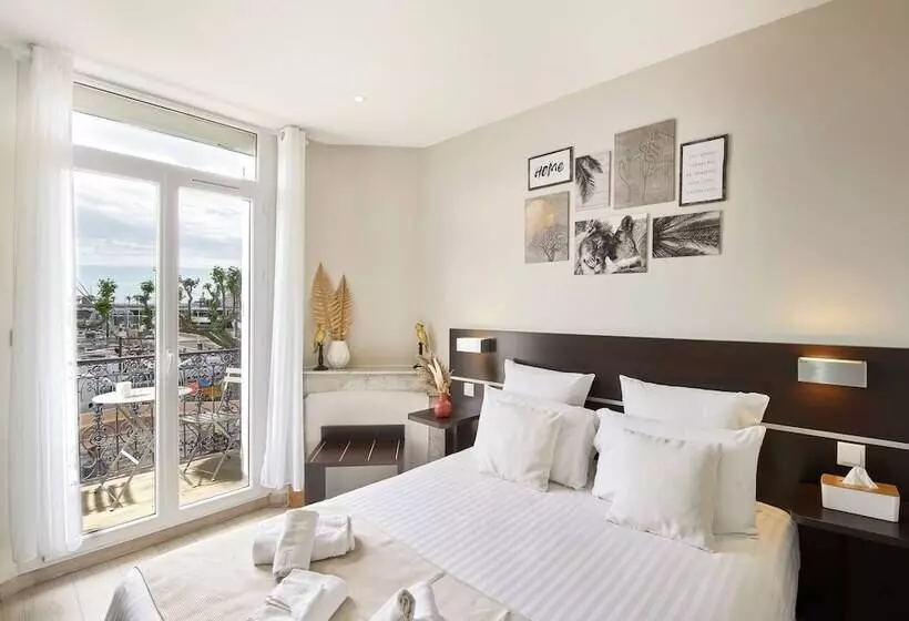 Hotelli Du Vieux Port