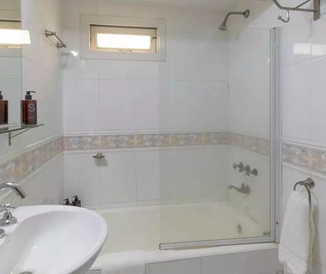 هتل El Misti Coliving Obelisco