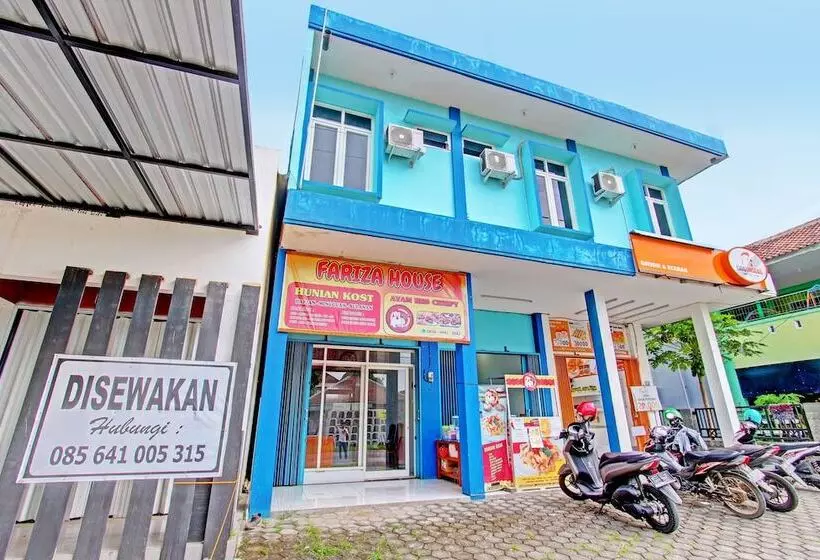 Hotelli Fariza House Syariah By Oyo