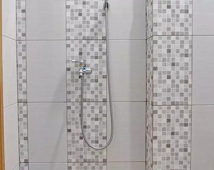 Hotelli Fariza House Syariah By Oyo