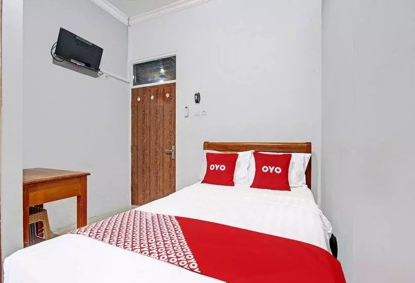 Hotelli Fariza House Syariah By Oyo