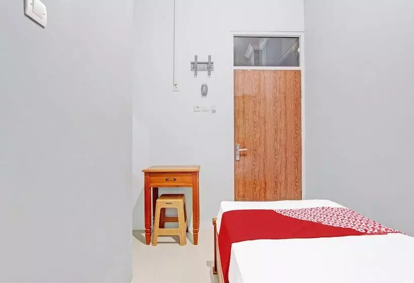 Hotelli Fariza House Syariah By Oyo