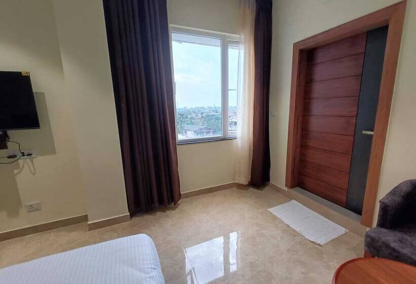 Отель Golden Orchid