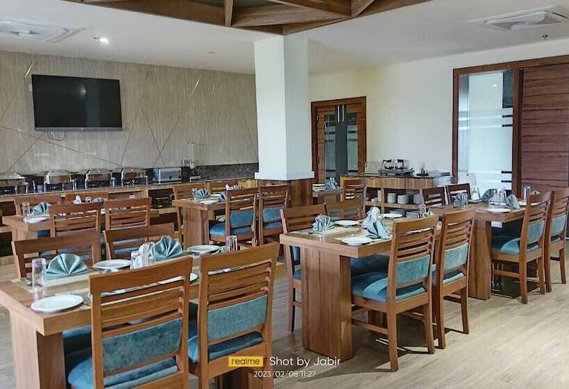 Отель Golden Orchid