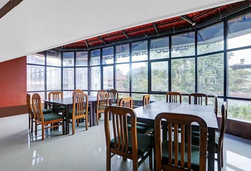 Itsy Hotels Regalia Grand, 500 Mtrs From Madikeri Fort