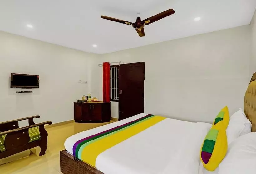 Itsy Hotels Regalia Grand, 500 Mtrs From Madikeri Fort