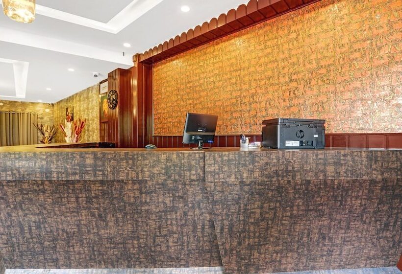 Itsy Hotels Regalia Grand, 500 Mtrs From Madikeri Fort