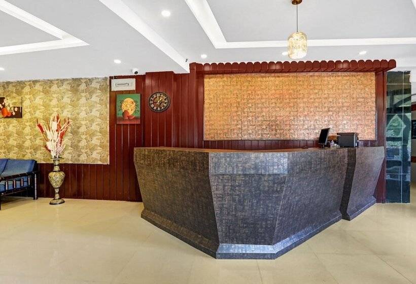 Itsy Hotels Regalia Grand, 500 Mtrs From Madikeri Fort