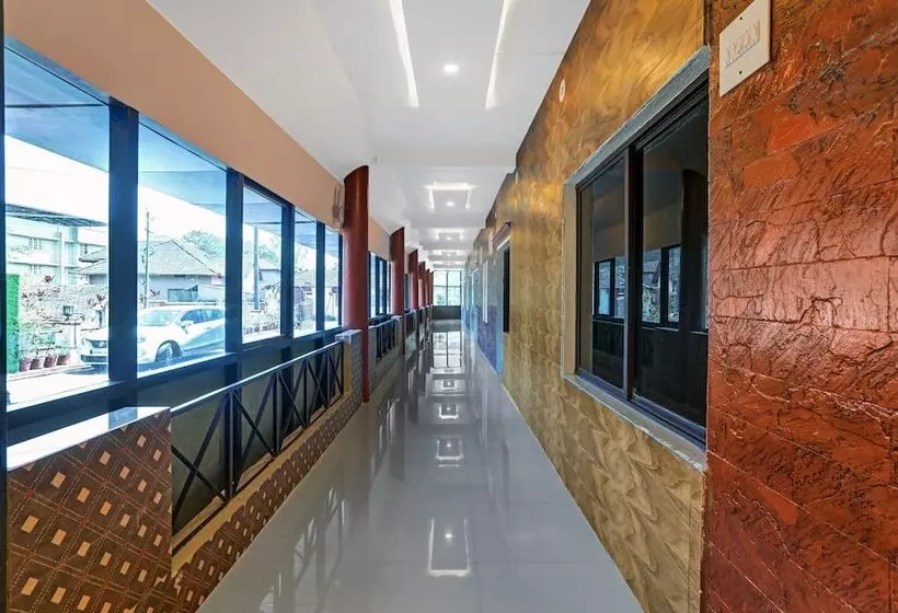 Itsy Hotels Regalia Grand, 500 Mtrs From Madikeri Fort