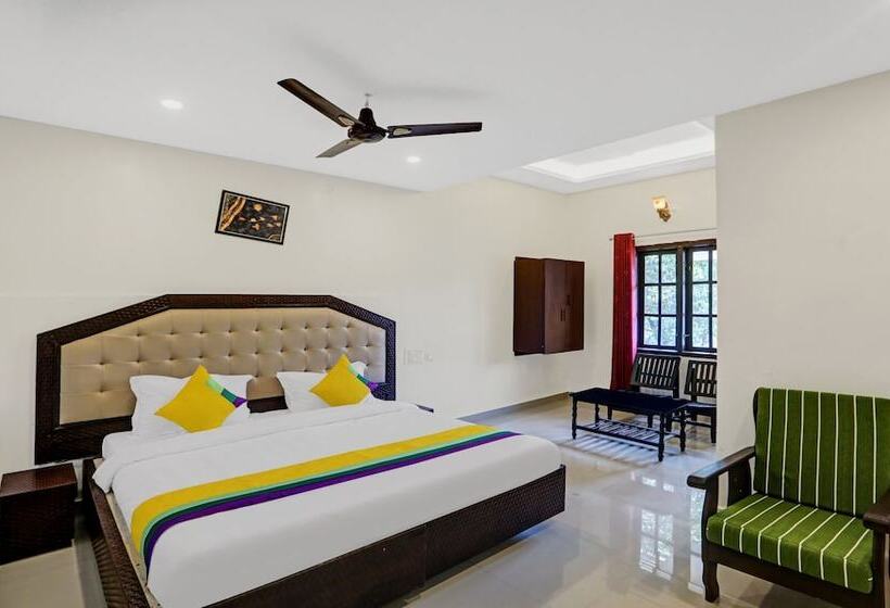 Itsy Hotels Regalia Grand, 500 Mtrs From Madikeri Fort