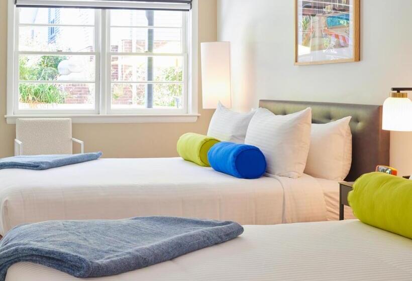 Little Mod Hotel At The University