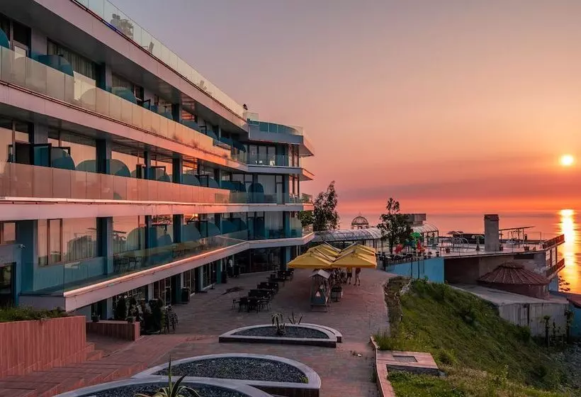 هتل Litz Resort
