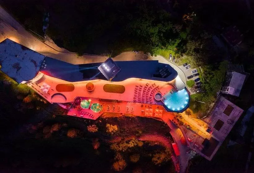 هتل Litz Resort