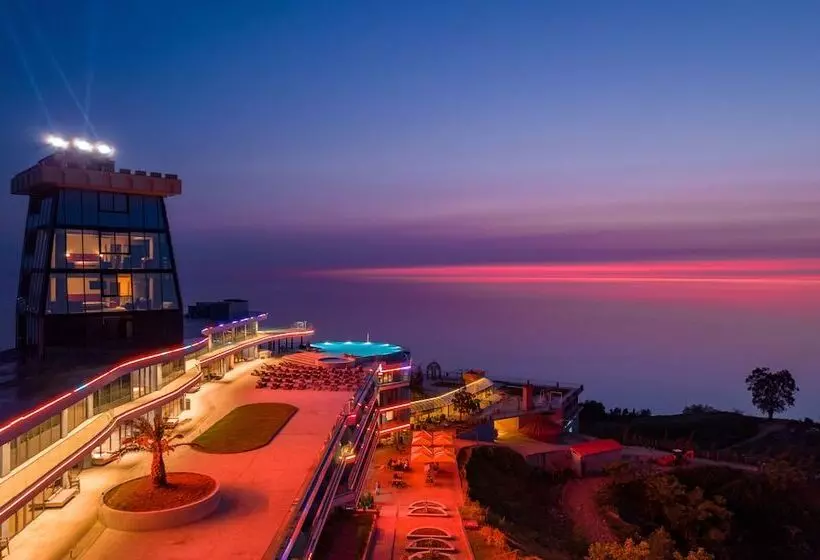 هتل Litz Resort