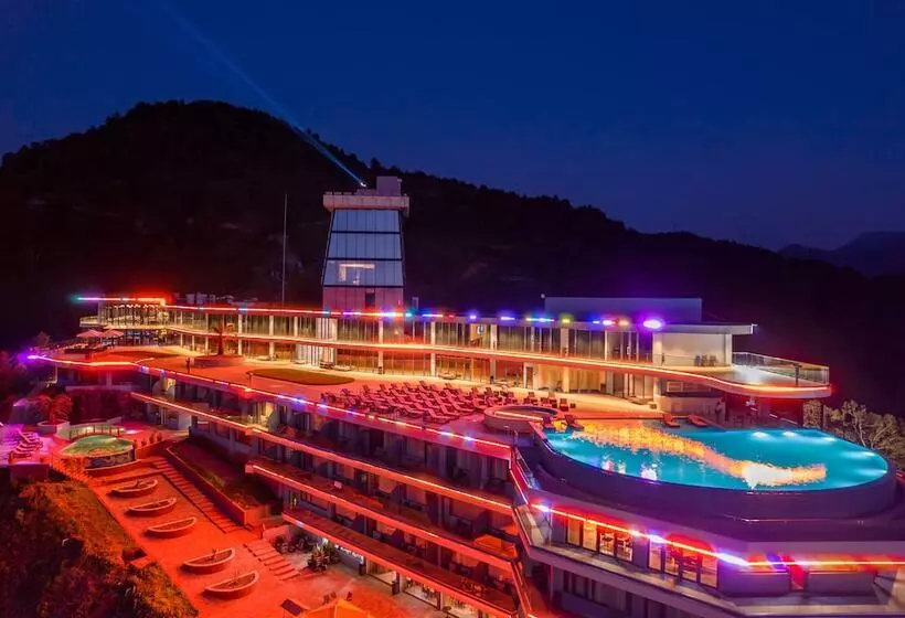 هتل Litz Resort