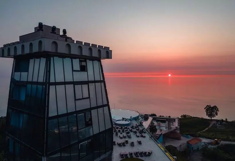 هتل Litz Resort