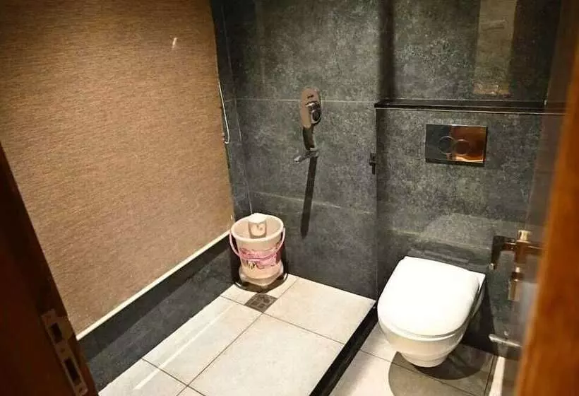 Hotelli Nakshatra Resort & Garden