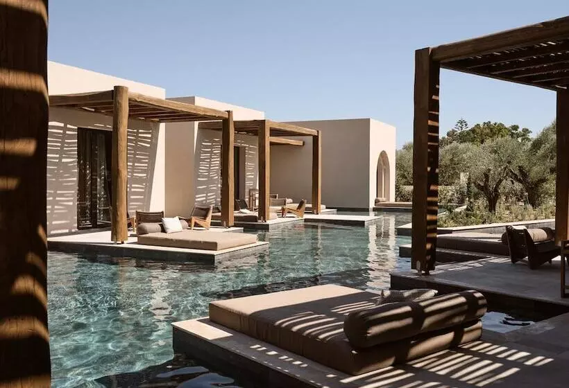 هتل Pierros Verde