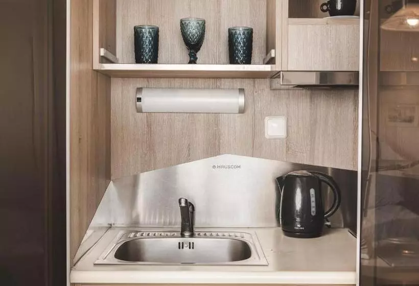 هتل Pierros Verde