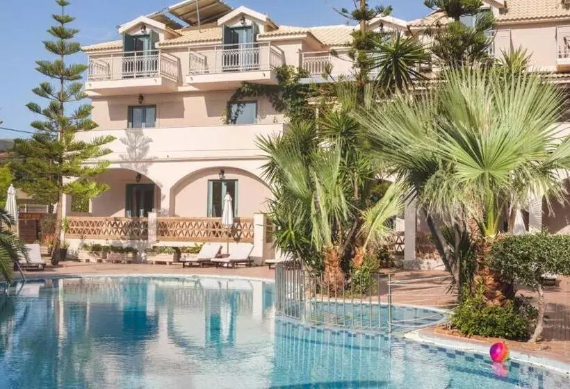 هتل Pierros Verde