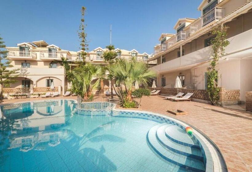 هتل Pierros Verde