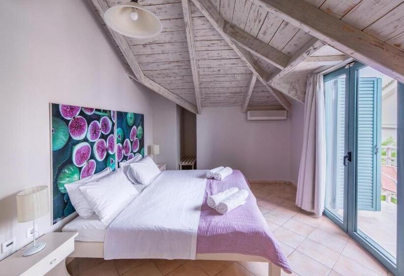 هتل Pierros Verde