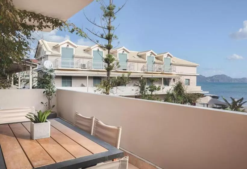 هتل Pierros Verde