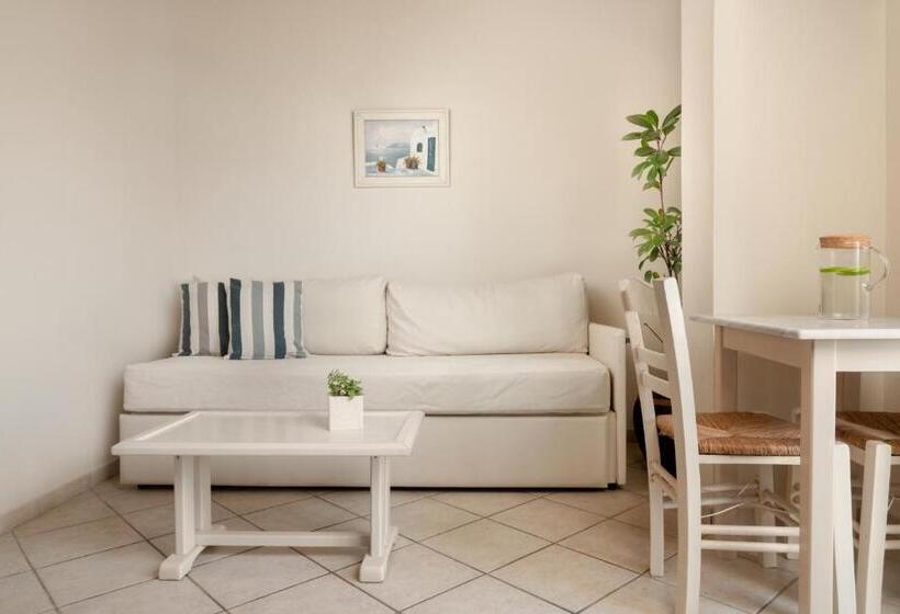 هتل Pierros Verde