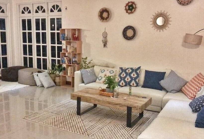 هتل Tiger Shark Residence