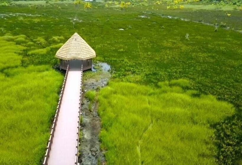 هتل Tiger Shark Residence