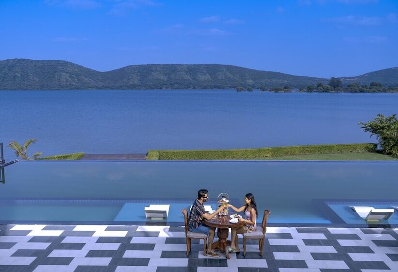 Hotel Zana Lake Resort Udaipur