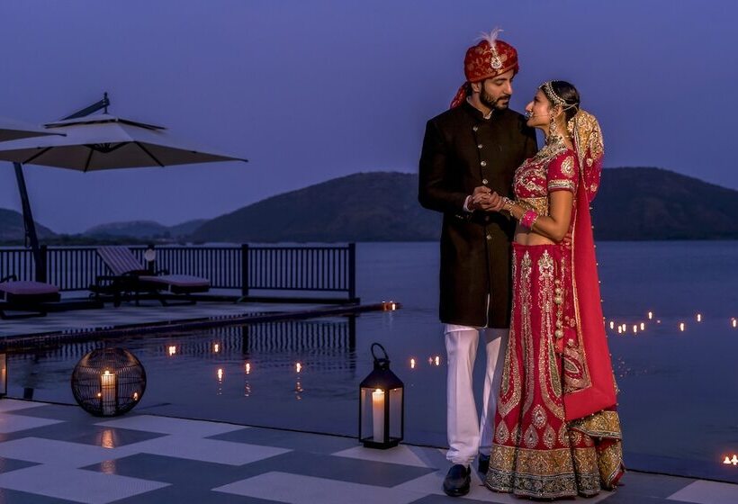 Hotel Zana Lake Resort Udaipur