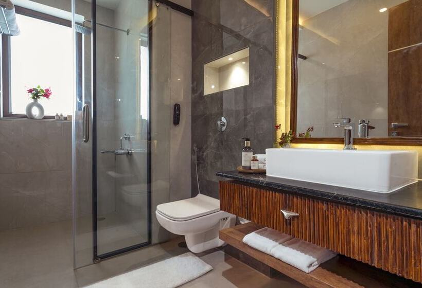 Hotel Zana Lake Resort Udaipur