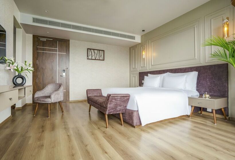 Hotel Zana Lake Resort Udaipur