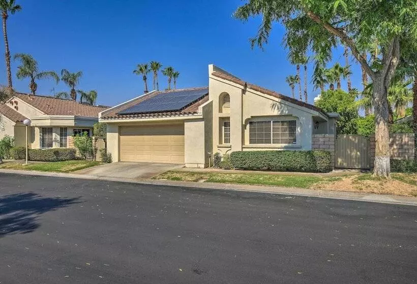 Palm Desert Retreat W/ Private Pool, Near Golf!