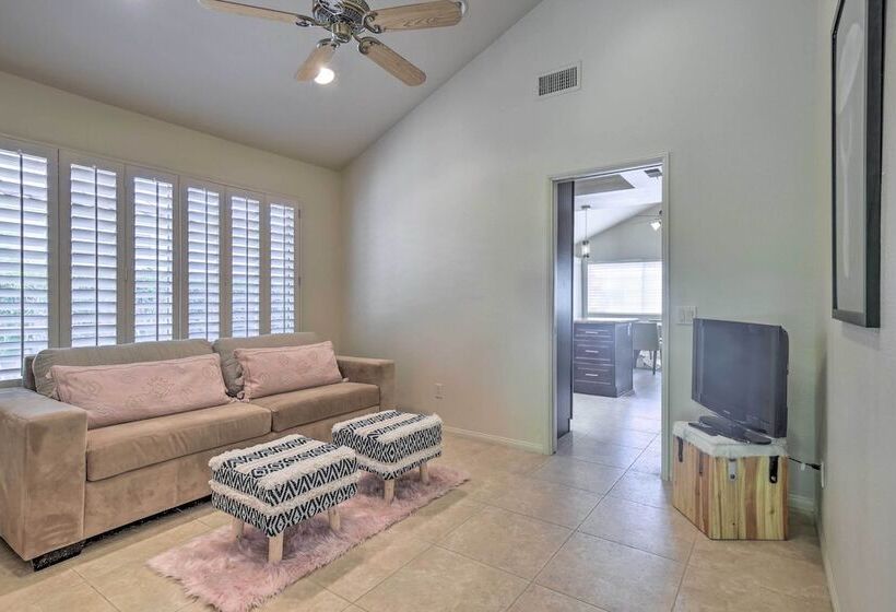 Palm Desert Retreat W/ Private Pool, Near Golf!