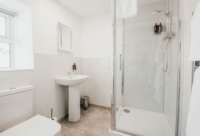 Miresfield Farm Bed & Breakfast