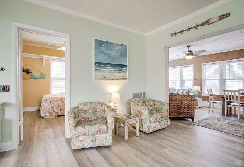 Ocean City Escape W/ Cozy Porch: Walk To Boardwalk