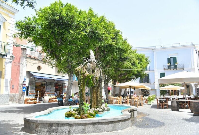 פנסיון Queen Suite