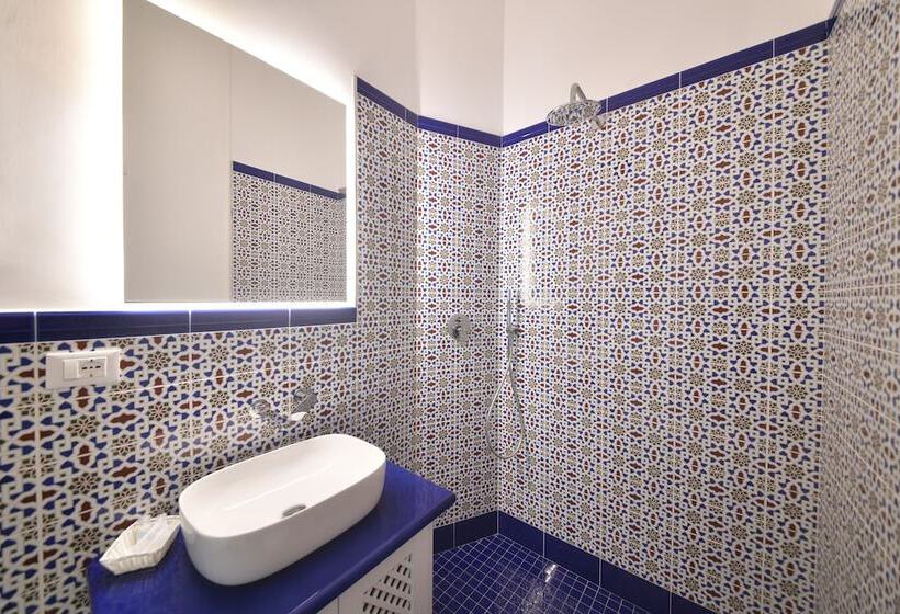 פנסיון Queen Suite