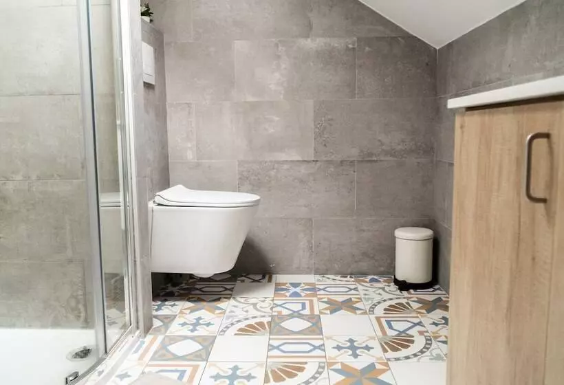 Majatalo Salero Guest House